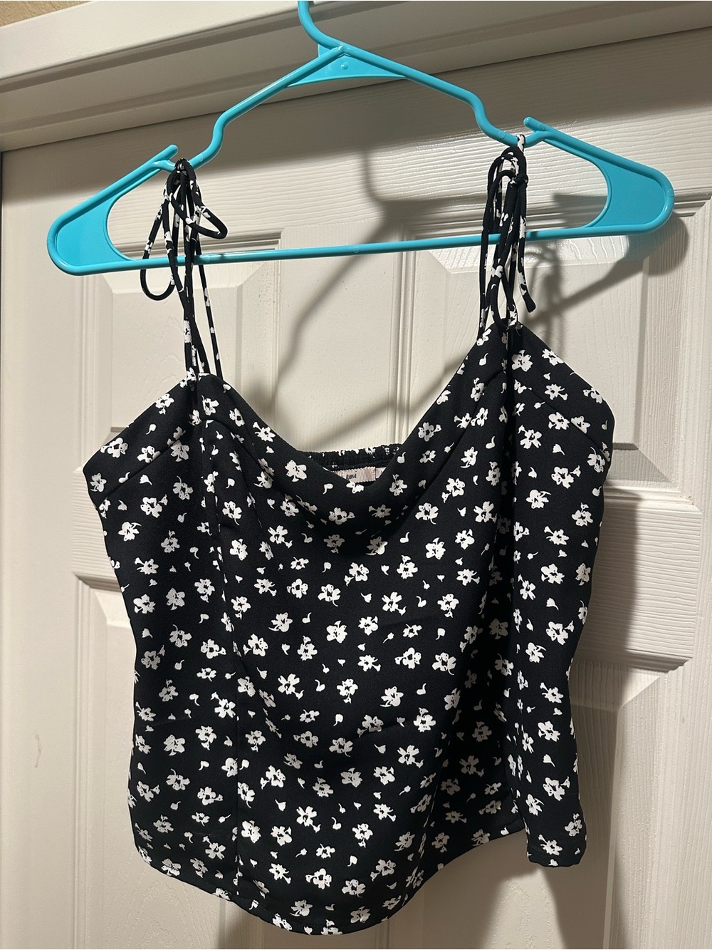 Black & White Floral Tie-Shoulder Women’s Tank Top